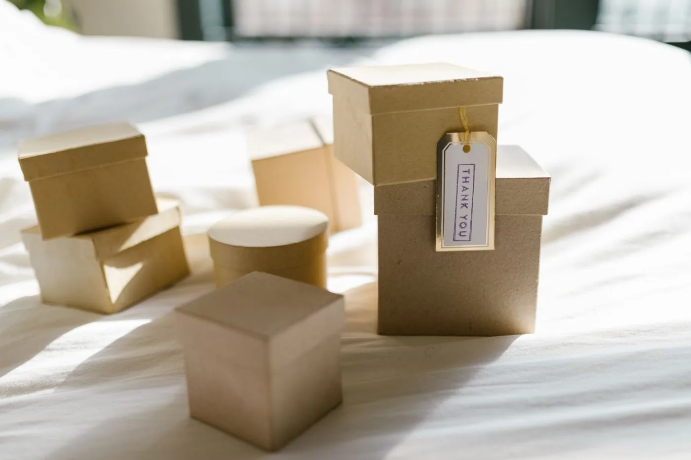 Bộ hộp kraft quà tặng dưới ánh sáng tự nhiên